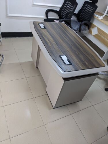 Office desk 