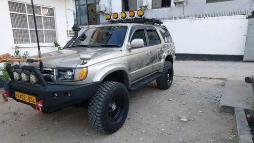 Toyota Hilux surf 