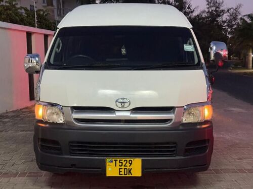 Hiace quantum  dungu 