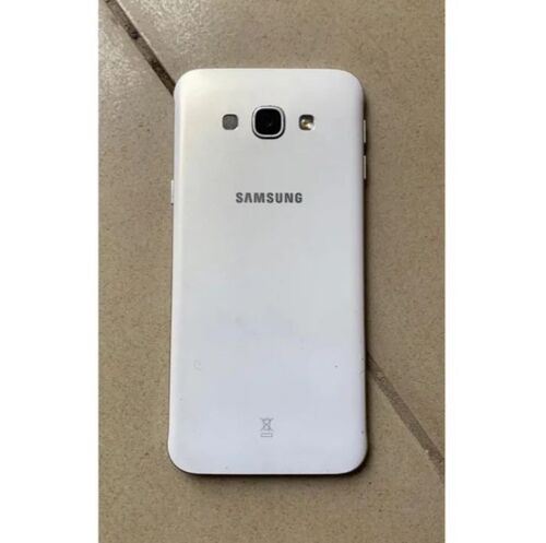 Samsung A8: gb 32