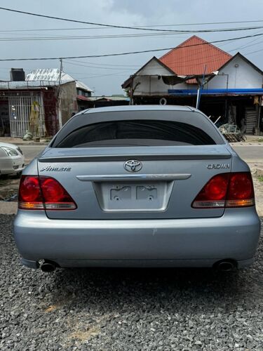 NAUZA TOYOTA CROWN ATHLETE NZU