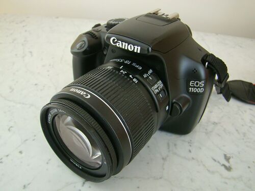 CANON EOS 1100D