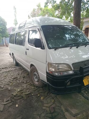 Hiace 2RZ petrol auto full ac 