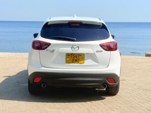 Mazda x 5 ipo mwanza kali sana