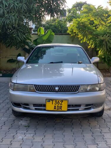 TOYOTA CHASER INAUZWA