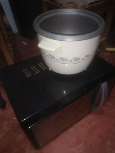Rice cooker 