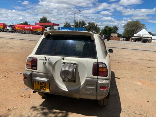 TOYOTA RAV4 
