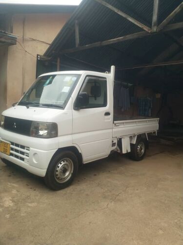 Mitsubishi Minicab Truck 2004