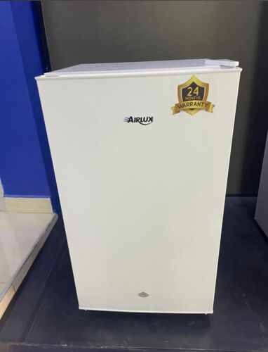 FRIJI NZURI SANA MPYA AIRLUX