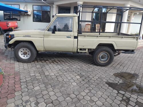 Landcruiser Pickup Single 