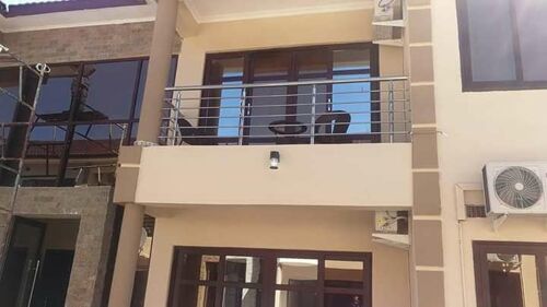 Apartments ya kupanga makongo 