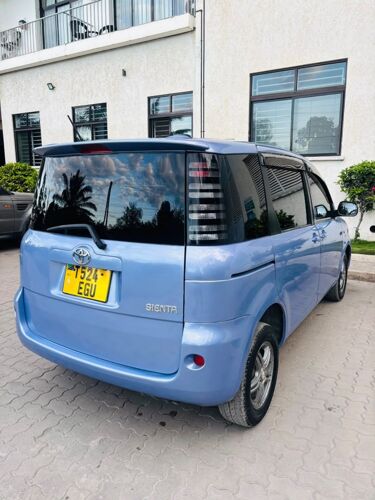 Toyota Sienta 
