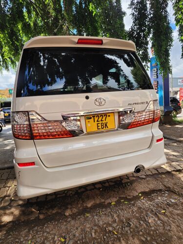 Toyota Alphard 