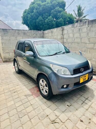 Toyota Rush inauzwa 11