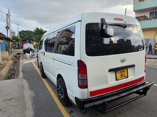Hiace Quantum Petrol 