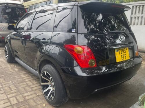 Toyota Ist KaLii Sana