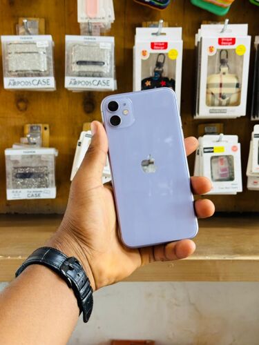 iPhone 11 plain