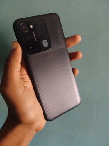 Tecno Spark 8c