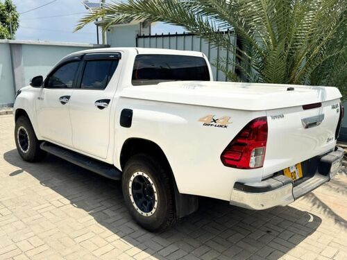 Hilux Double cabin Pickup 