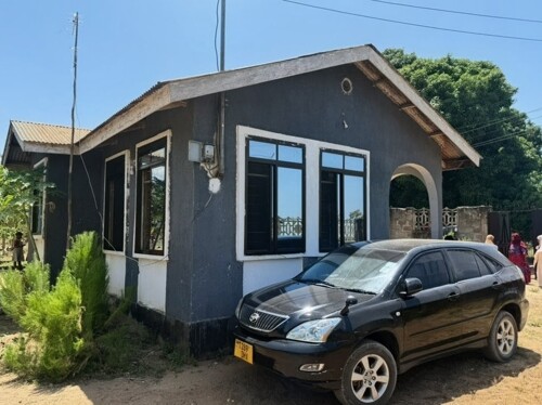 Nyumba inauzwa