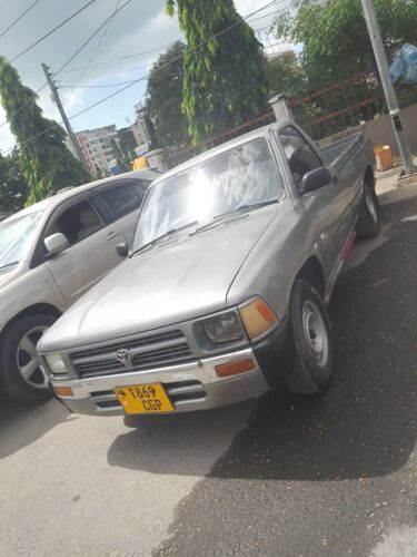Toyota Hilux old