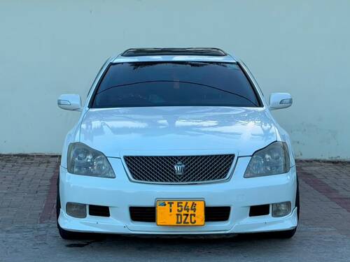 NAUZA TOYOTA CROWN ATHLETE 