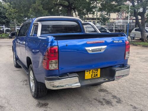 NAUZA TOYOTA HILUX NZURI