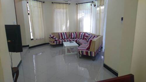 3 BEDROOMS APARTMENT  PER DA