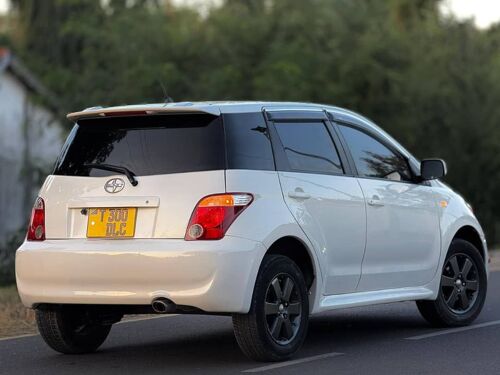 Toyota Ist Nzuri 