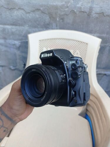 NIKON D700 WITH 50MM 