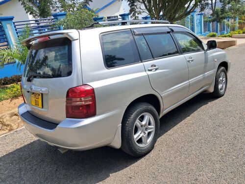 Toyota kruga ipo mwanza