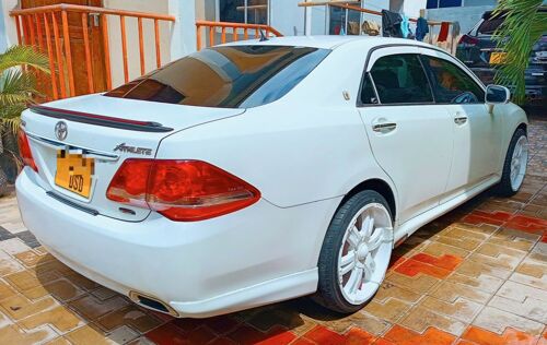 Toyota Crown Athlete 