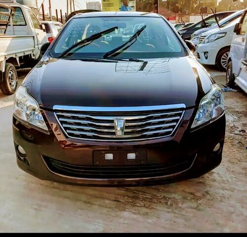 Toyota premio vunja bei