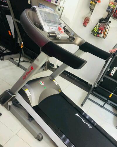 Treadmill(Weight capacity 170kg)