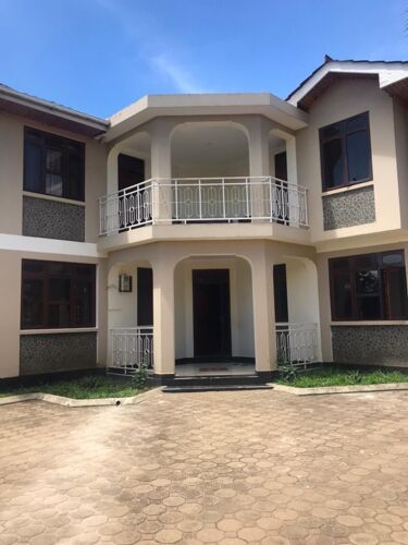 4BEDROOM FULLY FURNISHED FOR R