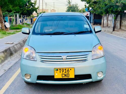 Toyota raum 