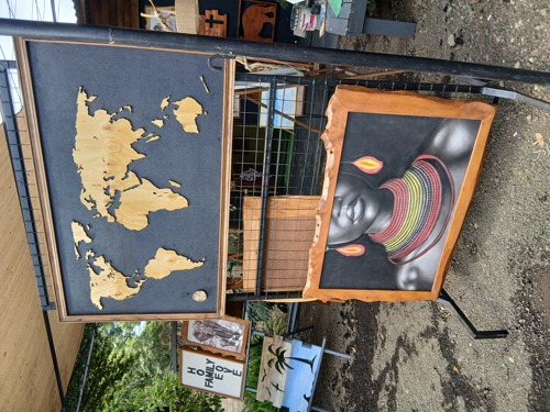 ART AND DECORATIONS