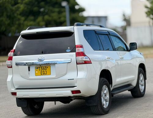 2013 Prado machozi petrol