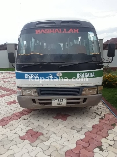 Toyota Coaster Inauzwa 18.5mil