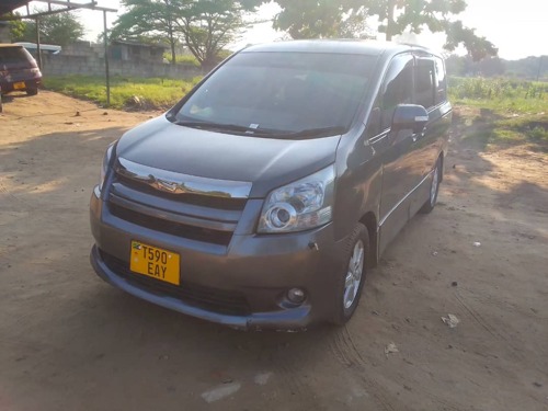 TOYOTA NOAH NEW SHAPE
