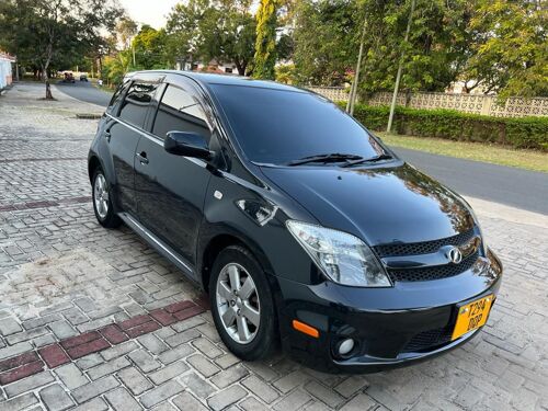 Toyota ist bampa kubwa