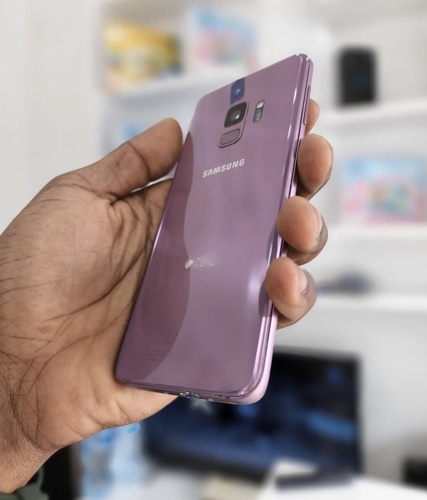 Samsung Galaxy S9 Fullboxed