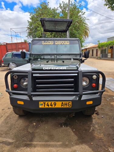 Land rover110 