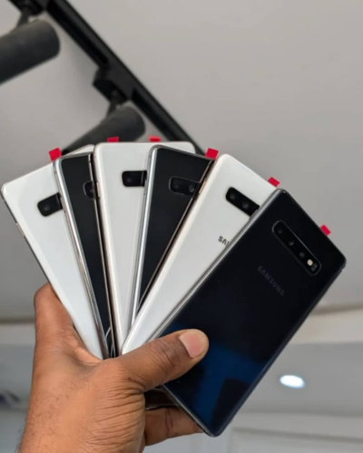 SAMSUNG S10 Plus