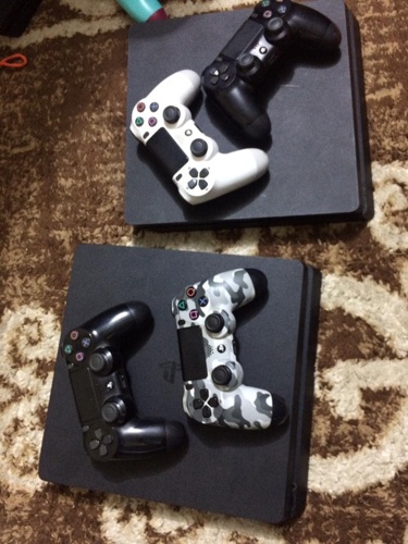 PlayStation 4 SLIM