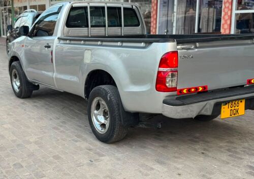 Hilux single cabin Pickup vigo