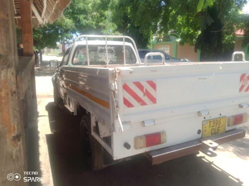 TATA pick up single cabin 