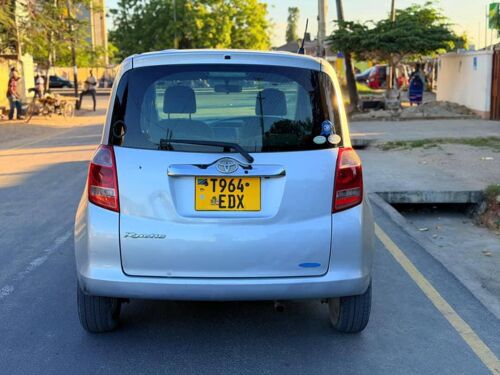 Toyota ractis inauzwa 13