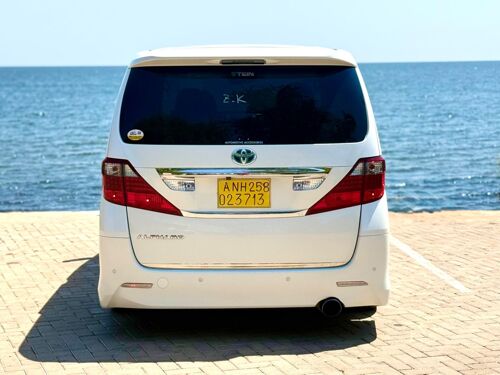 Toyota alphard new chassis 