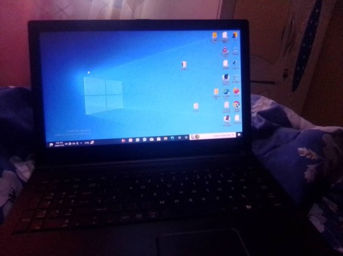 TOSHIBA LAPTOP